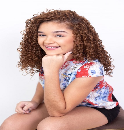 Ex-The Voice Kids Raylla Araújo realiza primeiro show no Teatro Amazonas, neste sábado