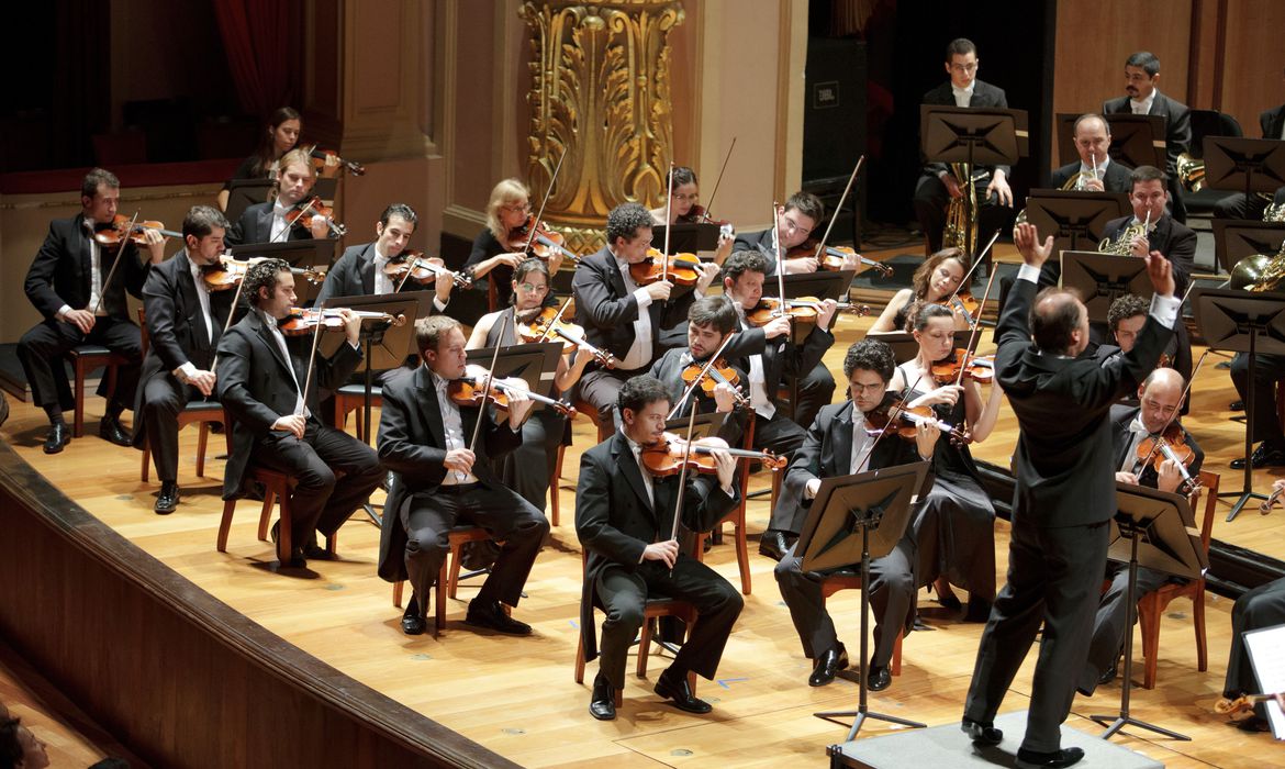 Orquestra Sinfônica Brasileira celebra 80 anos de existência