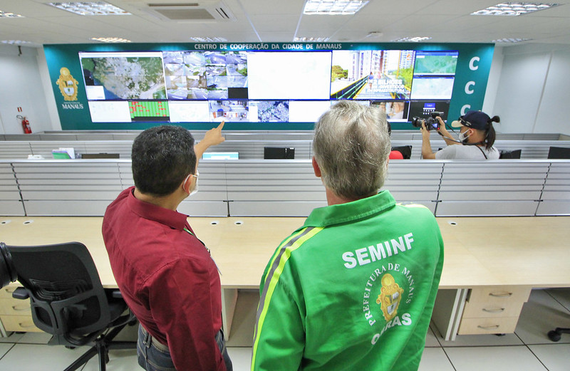 ‘Isso é Cidade Inteligente na veia’, diz prefeito Arthur Neto ao entregar sala de operações do CCC