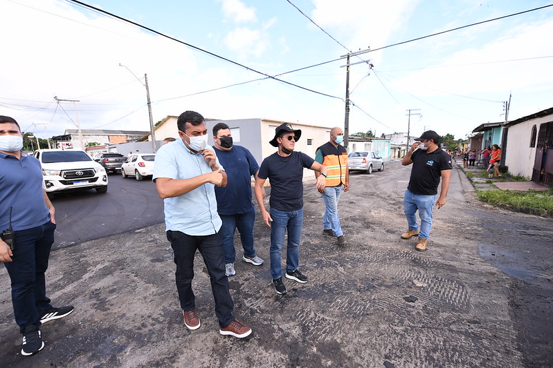 Prefeito David Almeida e governador Wilson Lima fiscalizam serviço de recuperação asfáltica em bairros de Manaus