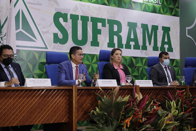 Prefeito David Almeida destaca importância do programa ‘Mais Distrito’ em reunião do CAS