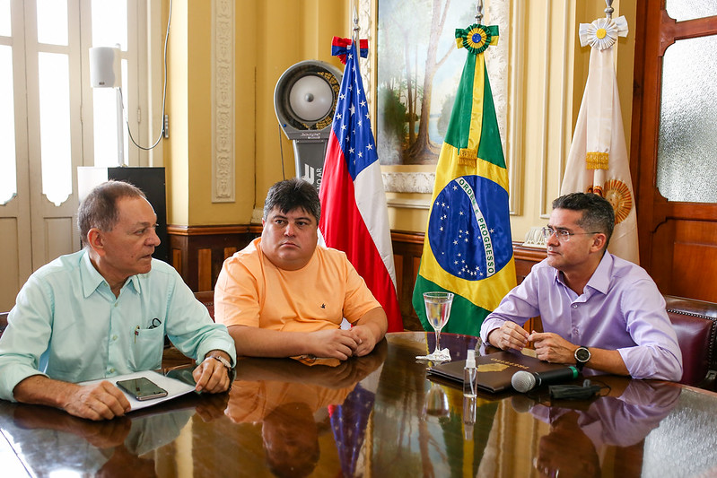 Prefeito anuncia reajuste de 100% no Auxílio Alimentação de servidores