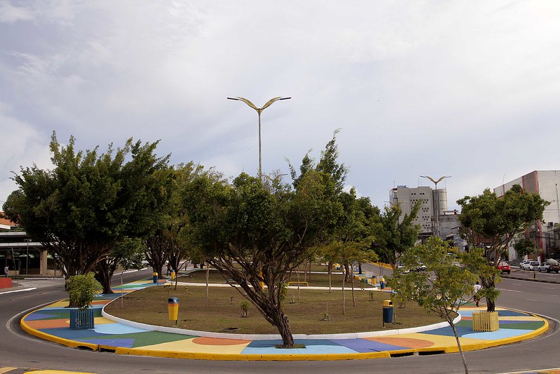 Prefeito David Almeida entrega revitalização da praça Expedito Monteiro, na zona Centro-Sul