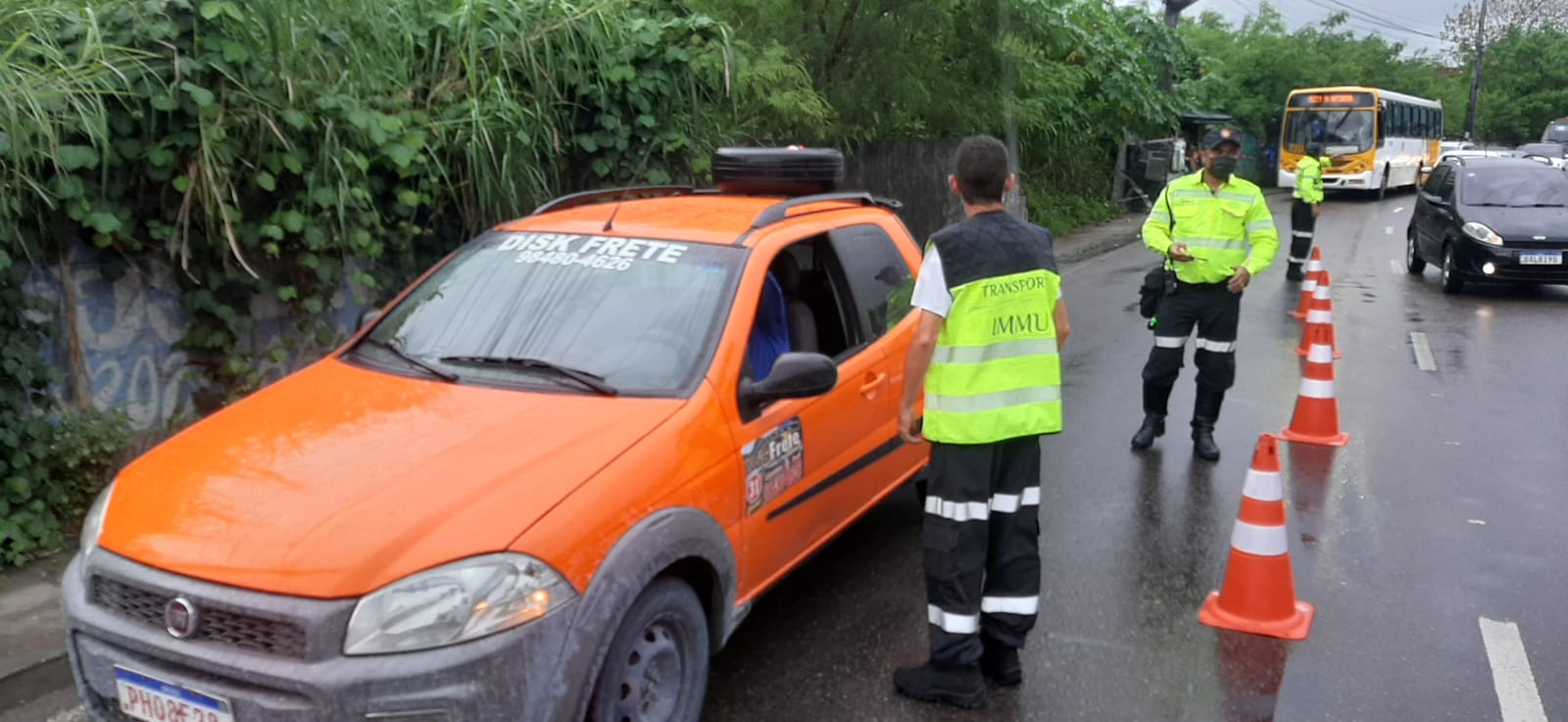 Prefeitura reforça fiscalização para coibir transporte irregular em Manaus
