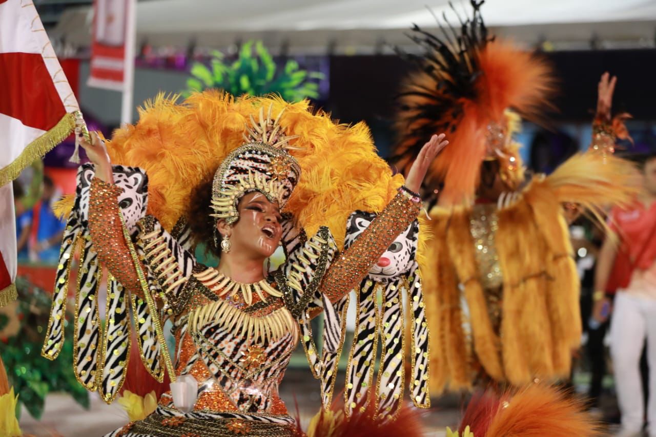 Emoção e alegria marcaram apresentações das escolas de samba do Grupo Especial de Manaus