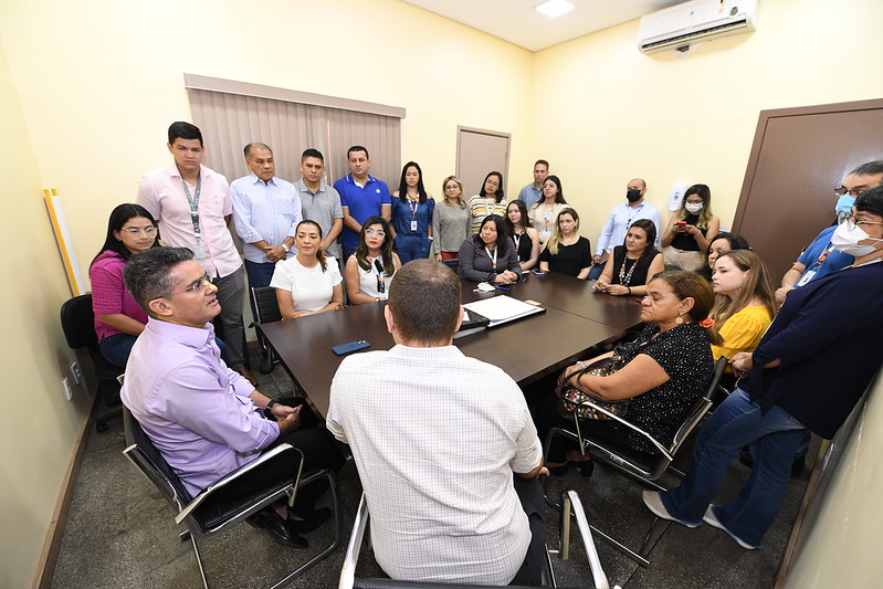 Prefeito David Almeida incentiva e cobra resultados de novos secretários