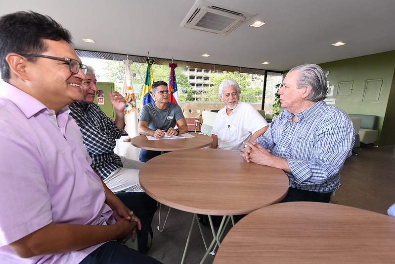 Prefeito David Almeida define projeto do Parque Encontro das Águas Rosa Almeida