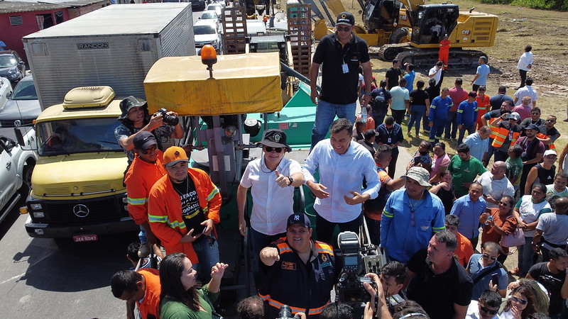 Prefeito David Almeida e governador Wilson Lima assinam ordem de serviço de R$ 310 milhões para asfaltar 10 mil ruas