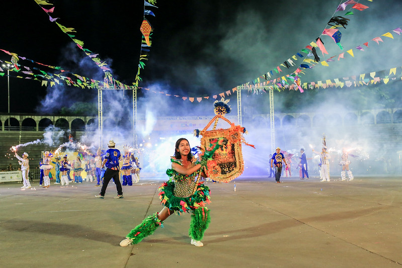 Festival Folclórico do Amazonas entra no oitavo dia de apresentações atraindo milhares de pessoas