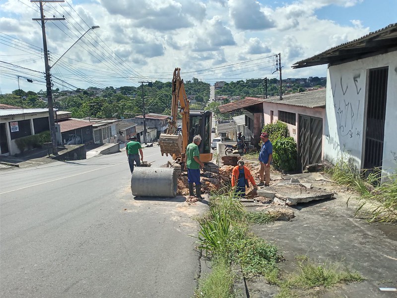 Prefeitura recupera rede de drenagem no bairro Ribeiro Júnior