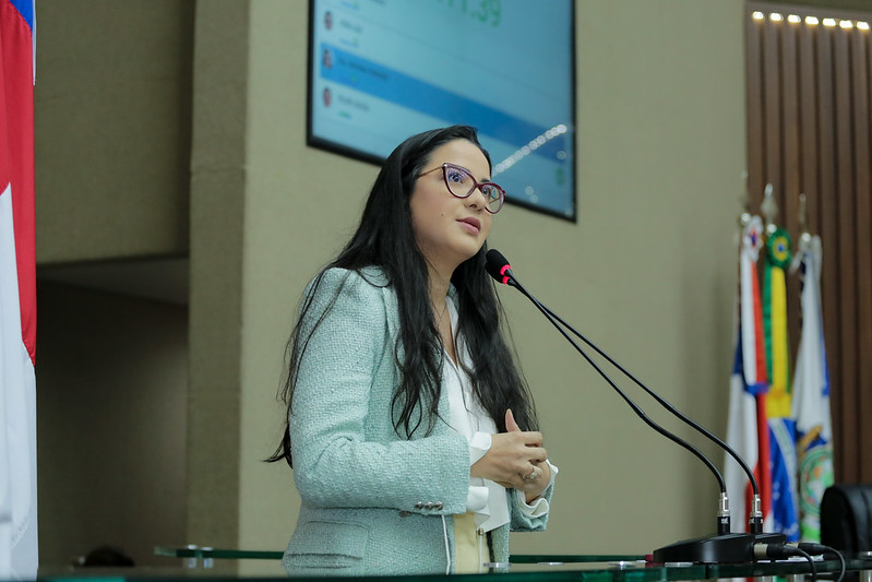 PL da Dra. Mayara obrigada fixação de placas informativas em locais com piscina