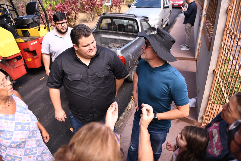 Prefeito David Almeida vistoria ações de recuperação viária na zona Centro-Oeste de Manaus
