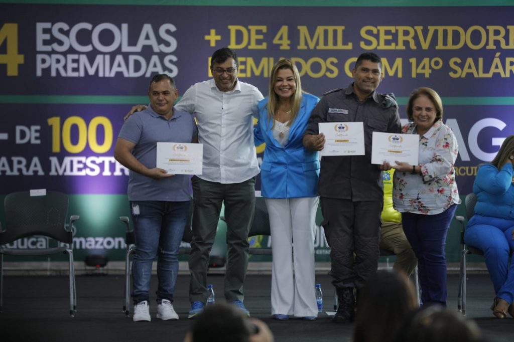 Wilson Lima anuncia pagamento do 14º salário na segunda (28/11) a educadores de escolas que superaram metas no Ideb