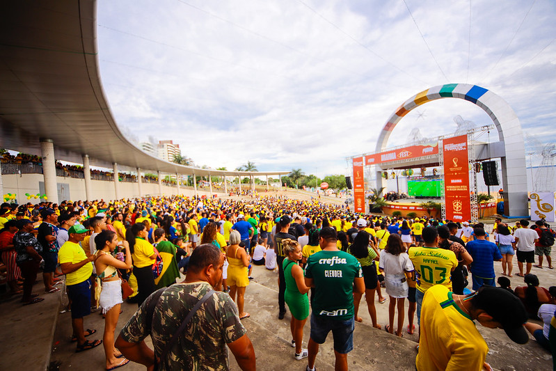 Brahma Fest e Prefeitura de Manaus reúnem mais de 8 mil torcedores da Seleção Brasileira no anfiteatro da Ponta Negra