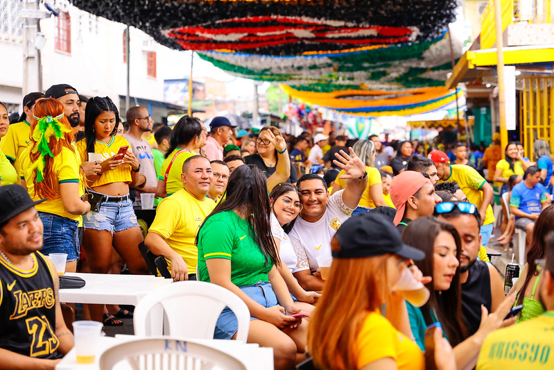 Prefeito David Almeida sanciona lei que institui como Patrimônio Cultural Imaterial de Manaus ornamentação de ruas durante a Copa