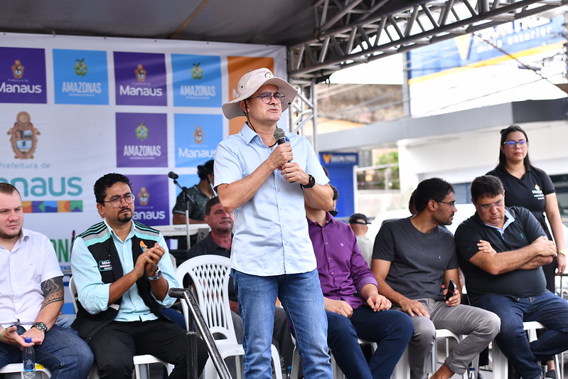 Prefeito David Almeida assina ordem de serviço para início das obras do mercado municipal Maximino Corrêa, na Praça 14