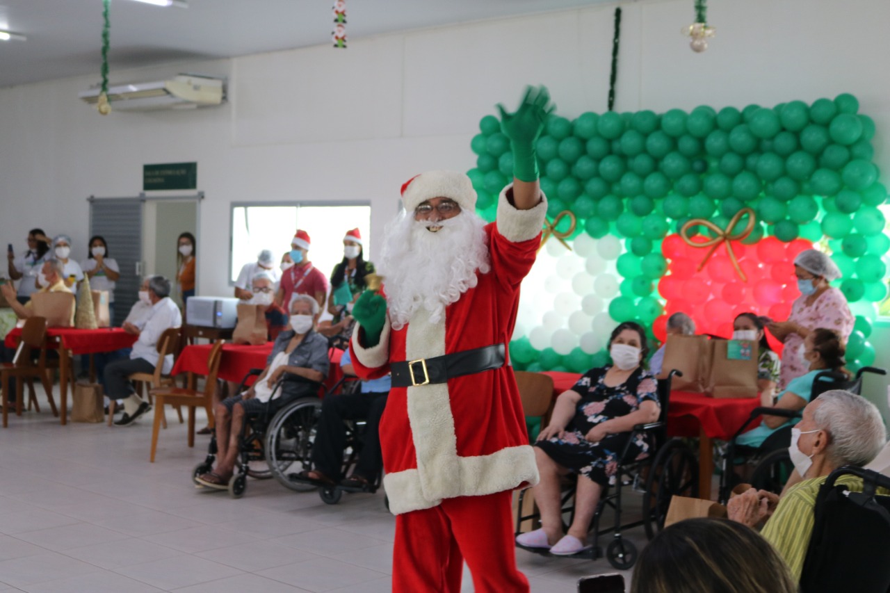 Prefeitura de Manaus realiza ‘Natal do Amor’ para idosos residentes na Fundação Doutor Thomas