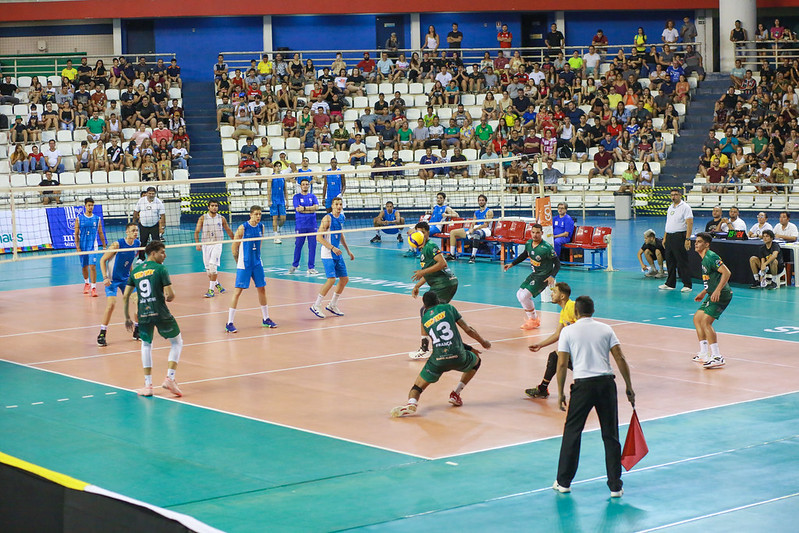 Prefeito David Almeida comemora vitória do Manaus Vôlei/TecToy pela segunda rodada da competição nacional