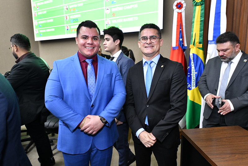 Prefeito David Almeida prestigia posse dos novos parlamentares da Assembleia Legislativa do Amazonas