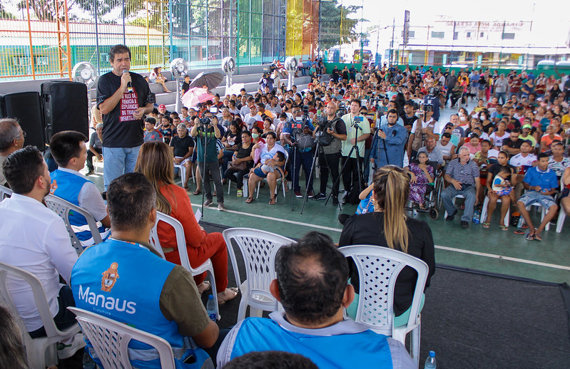 Prefeitura de Manaus e Adra realizam entrega de benefícios a famílias atingidas por fortes chuvas