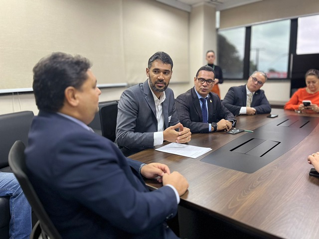 Mensagem do Executivo municipal é entregue na CMM para beneficiar empreendedores do transporte executivo e alternativo