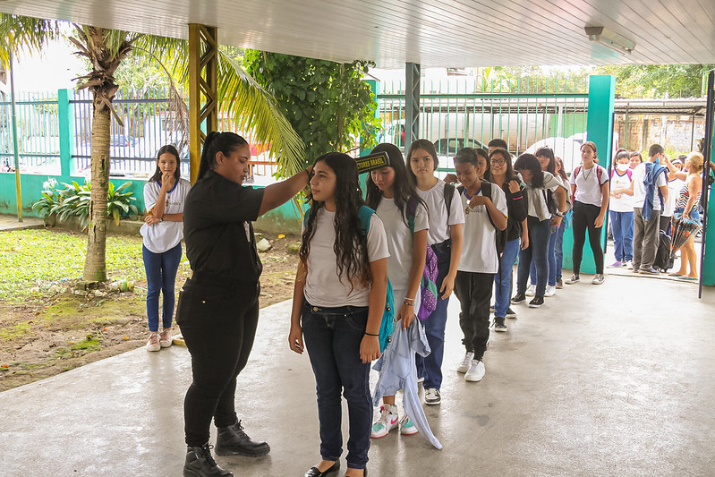 Agentes de portaria aumentam sensação de segurança nas escolas municipais de Manaus