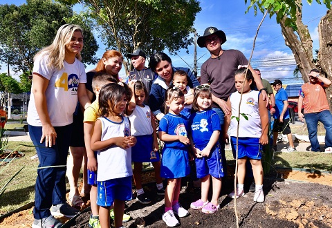 Prefeitura de Manaus realiza revitalização da praça de alimentação do Dom Pedro