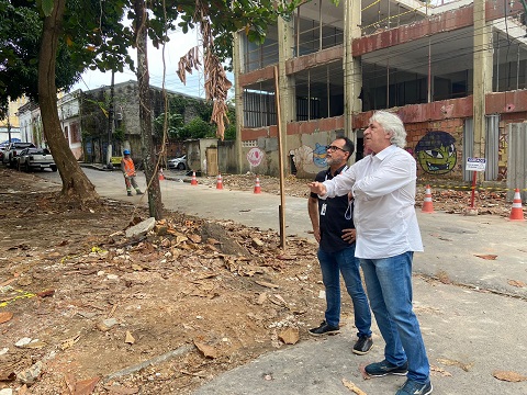 Prefeitura faz estudos para reduzir poluição visual aérea em projetos de revitalização no centro de Manaus