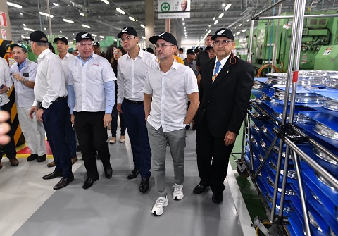 Prefeito destaca importância da preservação da ZFM em visita ao Polo Industrial de Manaus