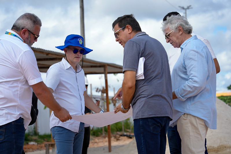 Prefeito destaca avanço das obras do parque Amazonino Mendes