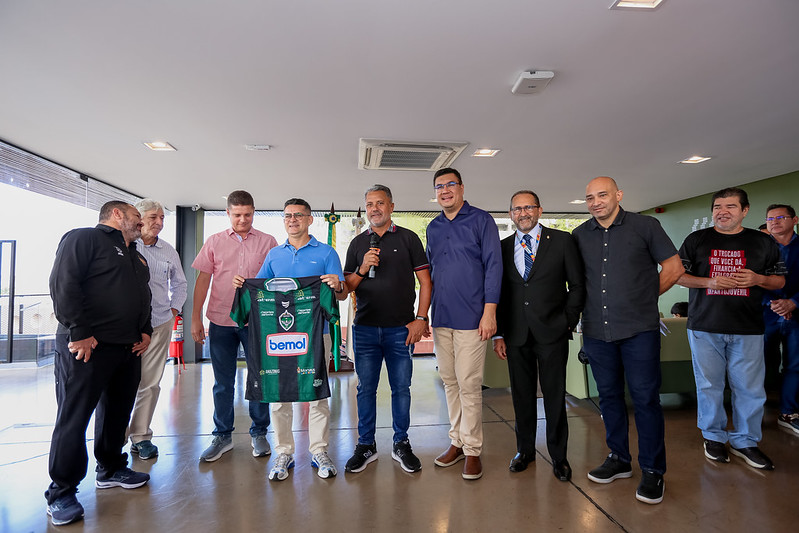 Prefeito anuncia apoio para clubes amazonenses que disputam a Série C do Campeonato Brasileiro de Futebol