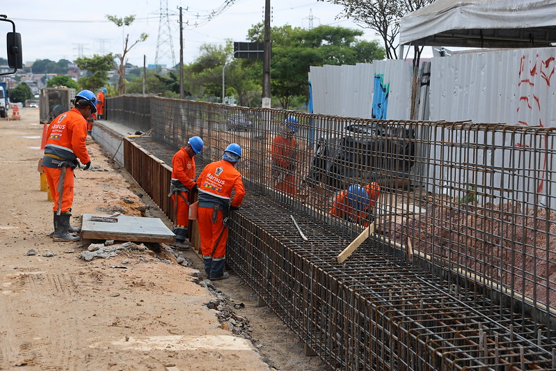 Prefeitura de Manaus avança com a obra do complexo viário na avenida Governador José Lindoso