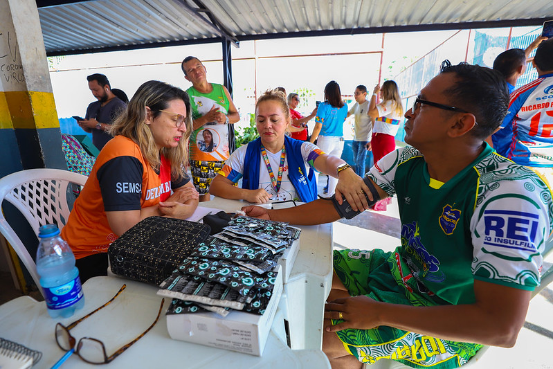 Prefeitura realiza ação de saúde em complexo esportivo da zona Leste no Dia do Homem