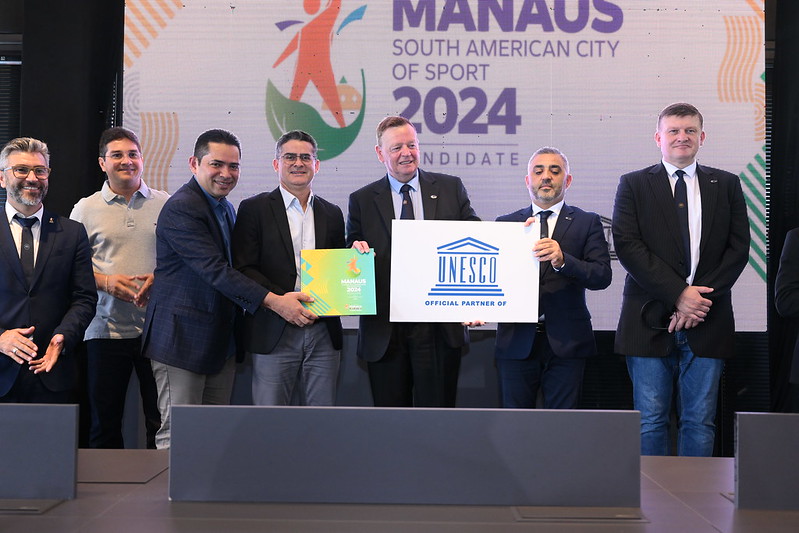 Prefeito recebe Parlamento Europeu e entrega dossiê da candidatura de Manaus à ‘Cidade Sul-Americana do Desporto’