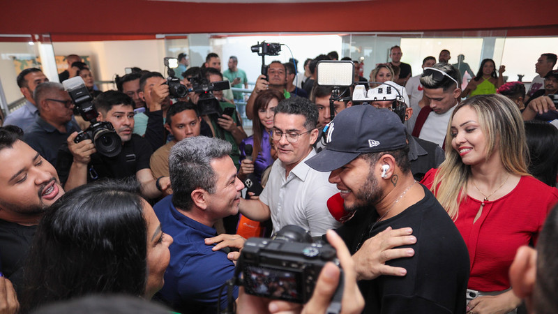 Prefeito enaltece investimento na cultura durante coletiva de comemoração do aniversário de Manaus